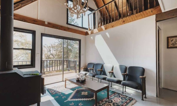 Dunlap Cabin | Secluded rustic 3-bedroom cabin on private land