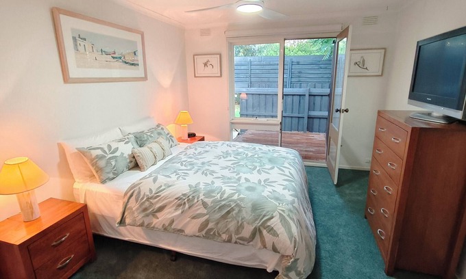 Brighton Apartment | Secluded spot in cosmopolitan Brighton.