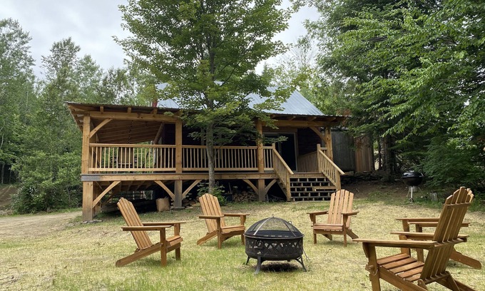 Lyndon Center Cabin | Secluded trailside cabin for 8 people on Kingdom Trails