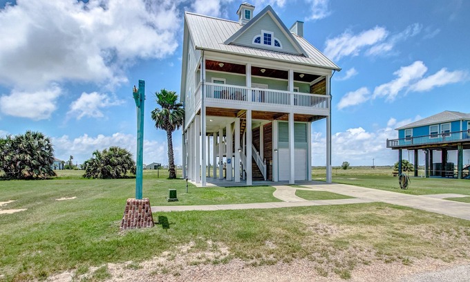 Gilchrist House | Second Chance -Beautiful bay side home with great beach views!