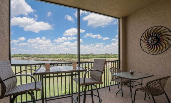 Braden River Condo | Second Floor River Strand Condo Overlooking the Golf Course - Sunny Life