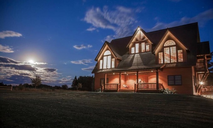 Ashland House | Second Wind Country Inn