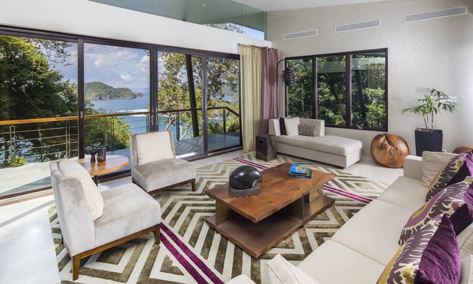 Papagayo Peninsula House | Secret Beach private access through the estate