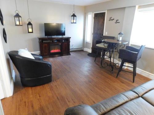 Cody House | Secret Cottage Yellowstone 1 bd 2 beds dtwn #1