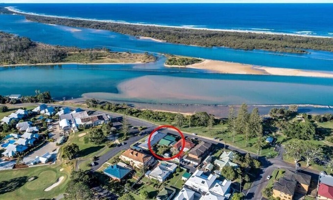 Urunga House | SEDGEFIELD FAMILY ESCAPE – WATER VIEWS - URUNGA