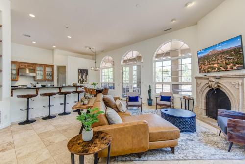 West Sedona House | Sedona Hikers Hideaway Enjoy Patio Views, Desert Landscape & Hot Tub -Trails Are Just Steps Away!