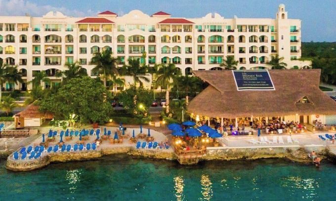 Cozumel Condo | See Video - Oceanfront - 5-STAR - 3 Bedroom - 4th Floor - Storm Insurance Incl.