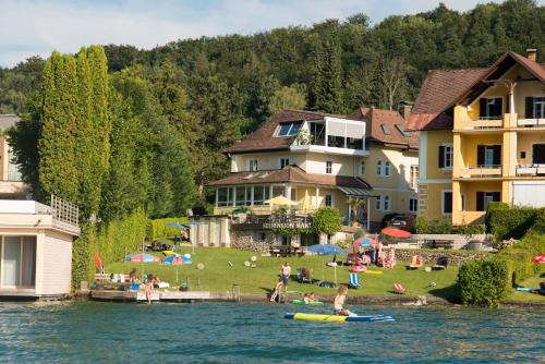 Augsdorf House | Seepension Kakl