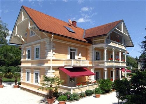 Poertschach am Woerthersee Apartment | Seevilla Wienerroither