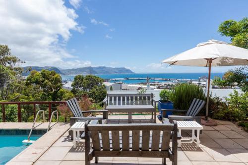 Simon's Town House | SEIA Dream offers stunning ocean views, sunny living spaces, plunge pool and terraces perfect for relaxing, Walk to Simons Town, Seaforth Beach, Boulders Beach penguins, high speed internet, smart TV and back up solar, ideal for families or remote work