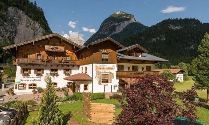 Weißbach bei Lofer Cottage | Seisenbergklamm, Landgasthof-pension - Doppelzimmer mit Dusche, WC