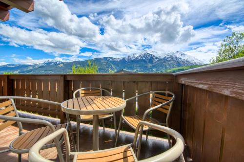 Furth Apartment | Select Top 4 - by Alpen Apartments