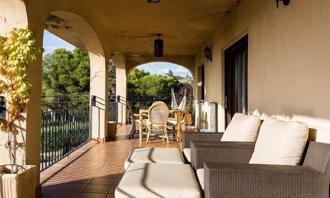El Casar Cottage | Self catering cottage La Colmena for 16 people
