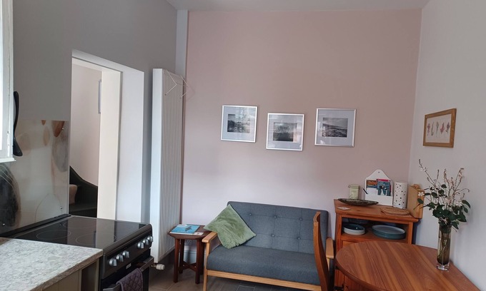 Crewkerne Apartment | Self-contained 1 double bedroom annex in Crewkerne