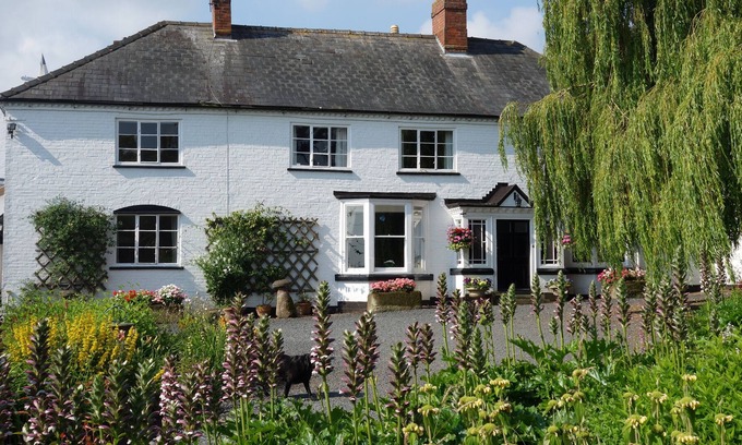 Broadwas Other | Self contained wing in our beautiful Regency Farmhouse