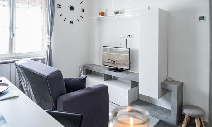 Quartiere Pista Apartment | Selly House Allesandria