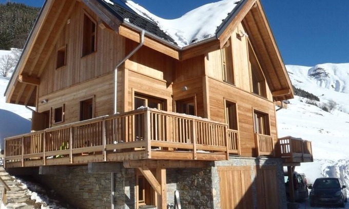Saint-Sorlin-d'Arves Ski Chalet | Semi-detached chalet for 6 people in an excellent location