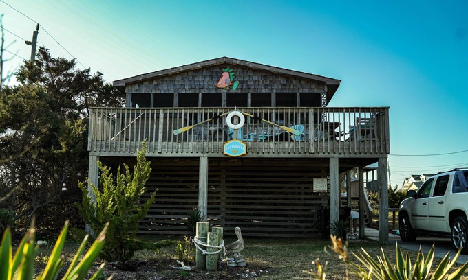 Rodanthe Cottage | Semi oceanfront! and dog-friendly