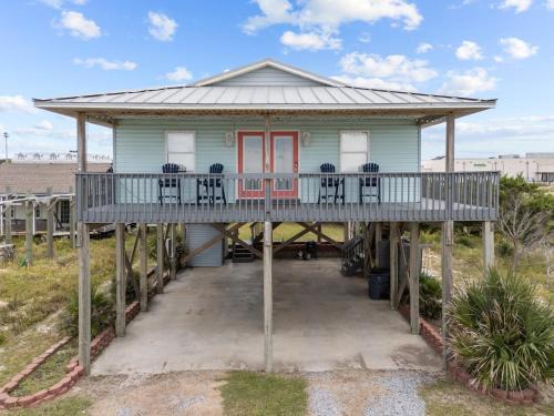Long Beach House | Semi Oceanfront Steps to Beach Cozy Cottage