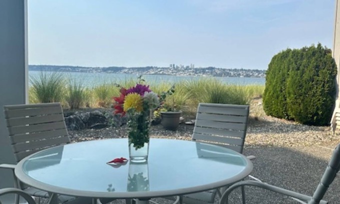 Blaine Condo | Semiahmoo Beach Retreat Amazing Views!