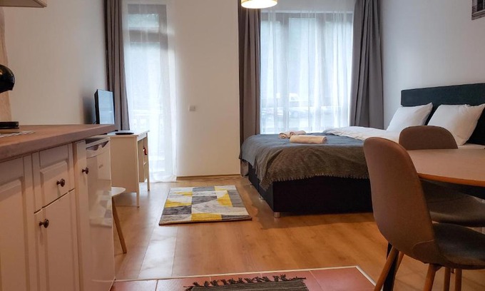 Samokov Apartment | Semiramida Garden Apartment 12