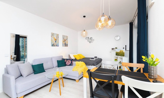 Warsaw Apartment | "Sempre Warszawa" Cozy and Quiet in the CityCenter