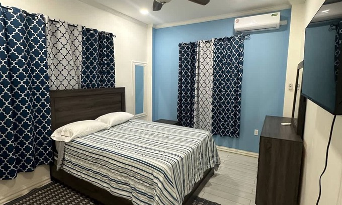Georgetown Apartment | Senior Suite 3 Bedroom