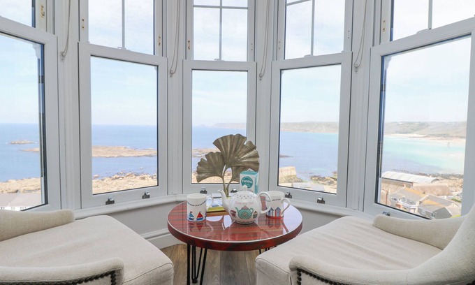 Sennen Cove Apartment | SENNEN HEIGHTS, pet friendly, country holiday cottage in Sennen Cove