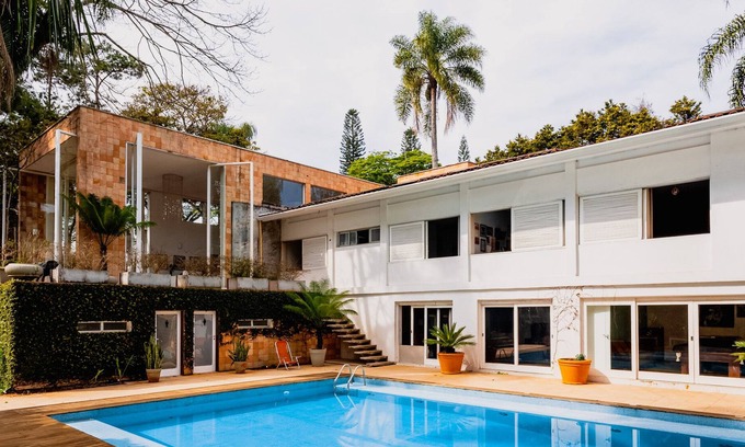 Carapicuiba House | Sensational Party Space