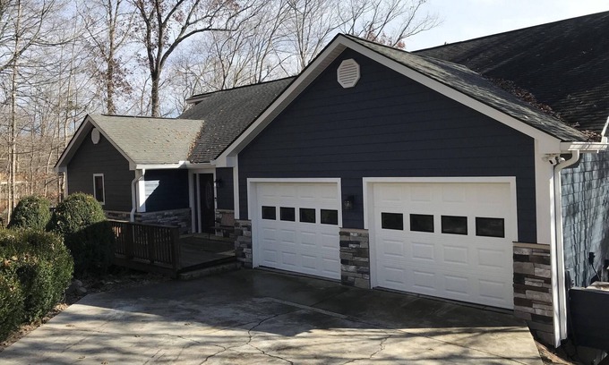 Big Creek House | Sept, Oct, & Nov, Exceptional fishing, boating, ATV riding, fall foliage & birds