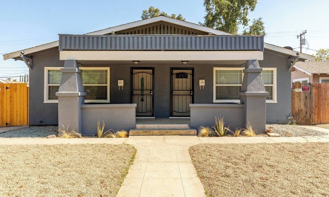 Visalia House | Sequoia/Kaweah Hospital Duplex