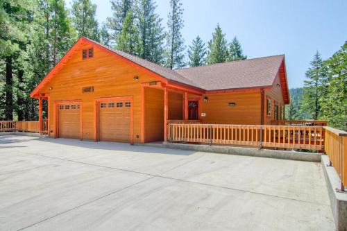 Yosemite West House | Sequoias West