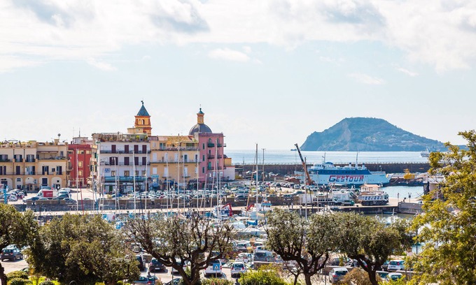 Pozzuoli Apartment | Serapide's Temple by Wonderful Italy