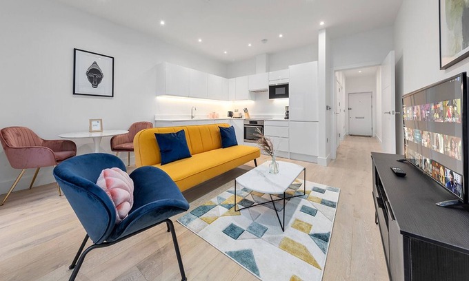 Canbury Apartment | SERCASA ~ Appletree Court ~ Kingston {cuatro}