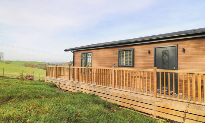 Builth Wells Cottage | SEREN LODGE, family friendly, with a garden in Builth Wells