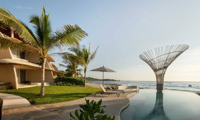Saladita Apartment | Serene Beachfront Heaven with Plunge Pool