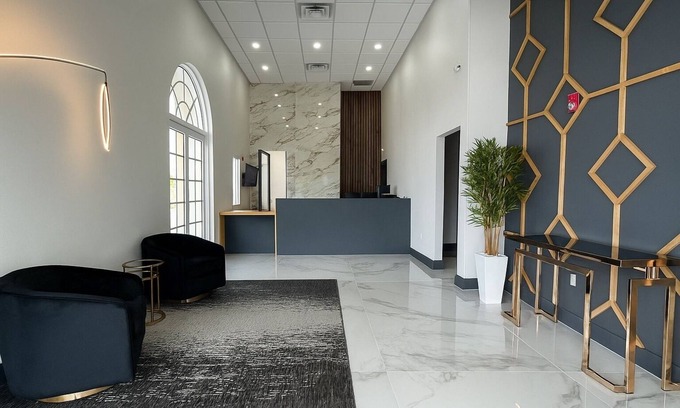 West Kissimmee Hotel | Serena Inn