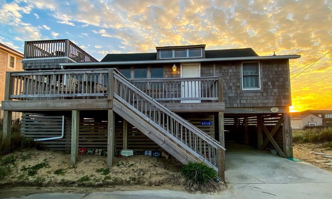 Kitty Hawk Cottage | Serendipity OBX - Oceanside Cottage for Couples and Dog-Friendly w/Ocean Views