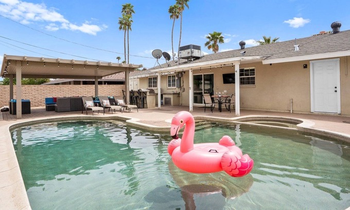 Scottsdale Country Acres House | SERENDIPITY SCOTTSDALE: HEATED POOL + FIRE PIT