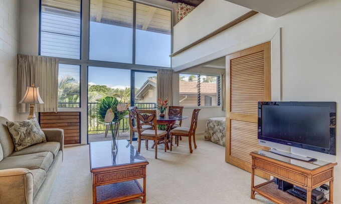 Maalaea Condo | Serene 2bd with Tropical Views near Sugar Beach