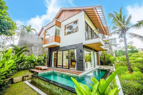 Beraban Villa | Serene 2BR Villa with Lush View 5 mins to Beach