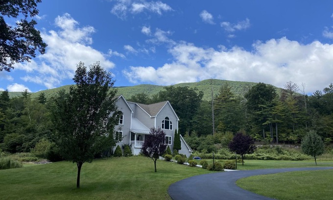 West Saugerties House | Serene and spacious mountain escape - perfect for families