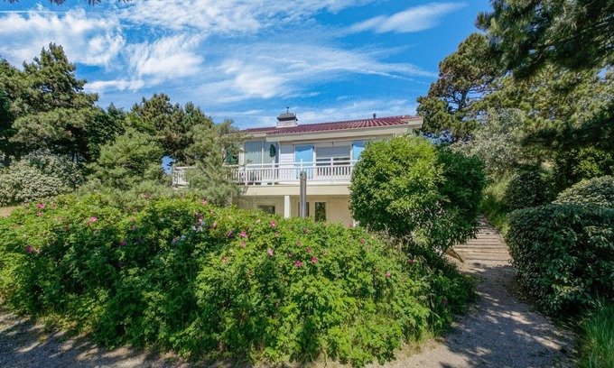 Noordwijk Villa | Serene Apartment in Noordwijk near Northsea
