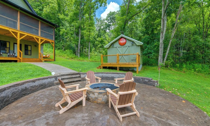 Canton House | Serene Canton Vacation Rental w/Mountain Views