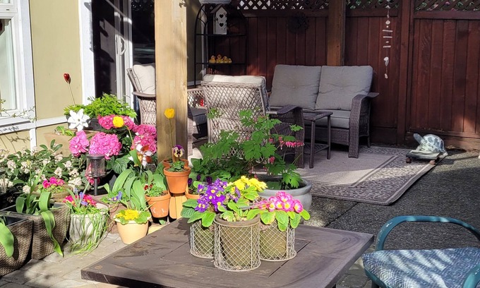Langford House | Serene & Comfy Home in Langford