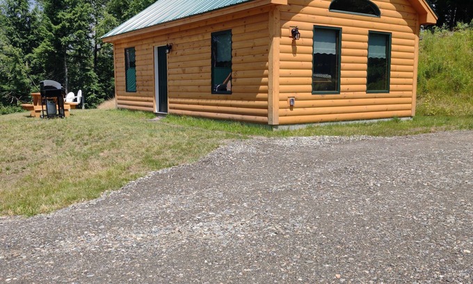 Hyde Park Cabin | Serene Country Cabins 5 near Stowe, Smuggler's Notch, Breweries, Long Trail
