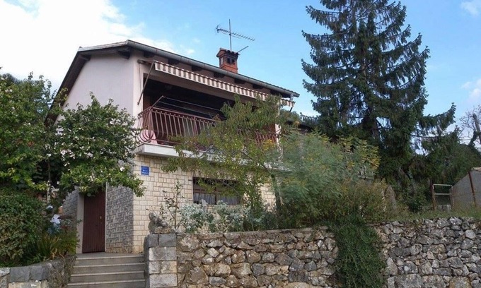 Mosenice Apartment | Serene Garden Apartment with Terrace - One Bedroom Apartment