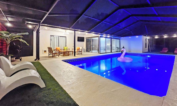 Temple Terrace Villa | Serene Heated Pool Oasis Tampa Vacation Villa