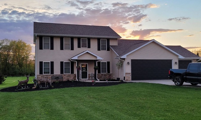 Hortonville House | Serene home on Black Otter Creek with 5 acres and amazing sunsets