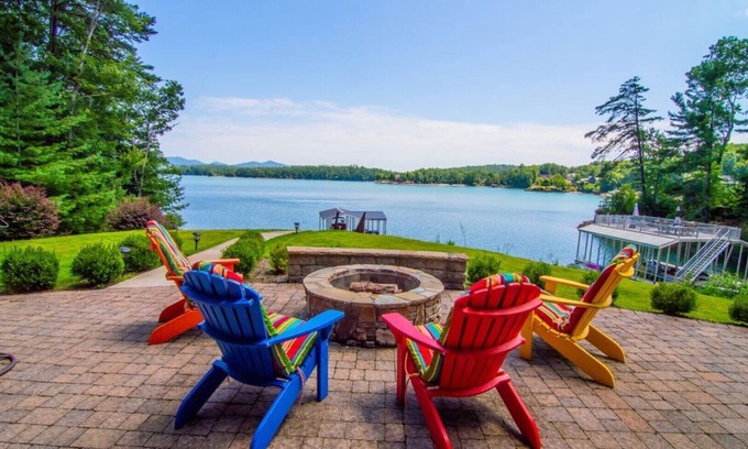 Blairsville House | Serene lakefront property on Nottely Lake in North Georgia Mountains